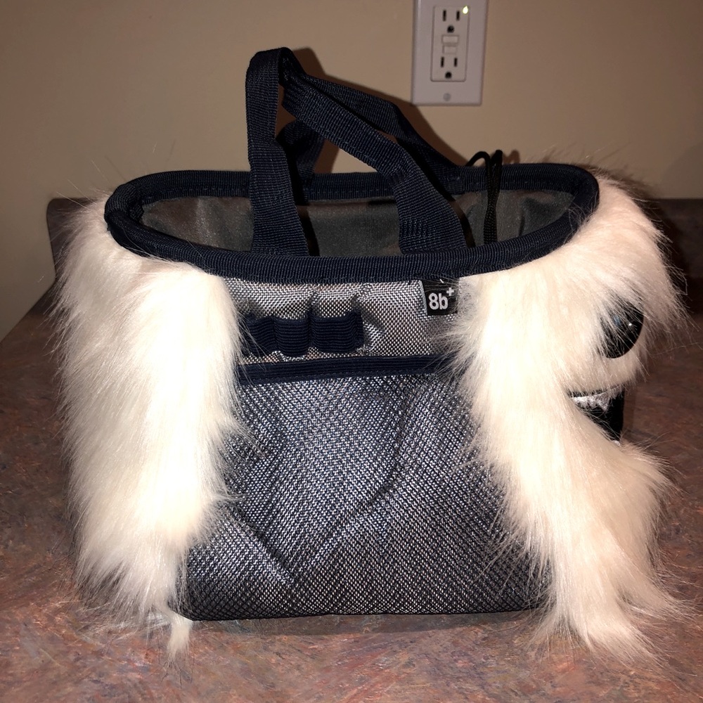 NWT Dog Carrier  Pet Bag for Small Medium Cats Dog Puppies of 8 Pounds